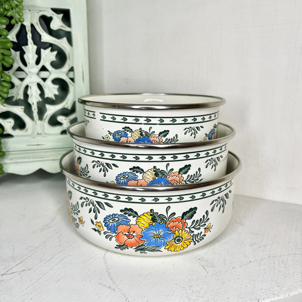 Vintage Floral Metal Nesting Bowls